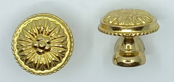 Bouton laiton 14.110 Louis XVI, Marguerite, poli, diamètre 15 à 38mm.