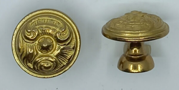 Bouton laiton 14.107  Louis XV, poli, diamètre 15 à 35mm