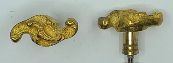 Bouton laiton 14.108.1  Louis XV, poli,  35 / 17mm