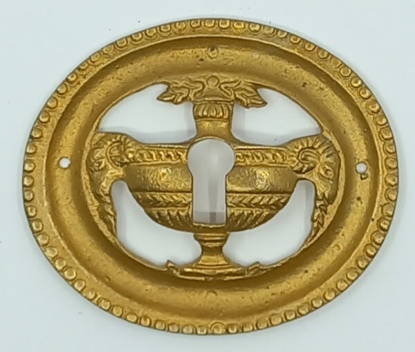 Entrée laiton 20.538.1 bronze poli, 55x63mm, Louis XVI.