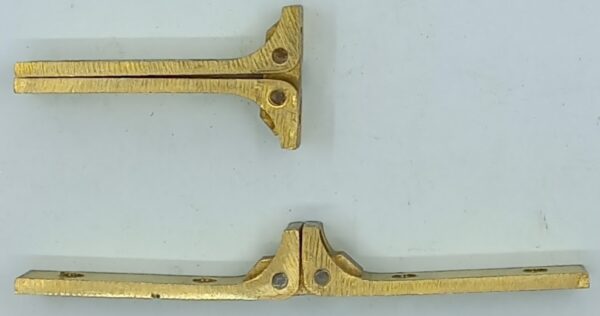 Charnière 50.120 briquet à fleur, laiton, dim. longueur ouvert x largeur, de 70 à 125mm.