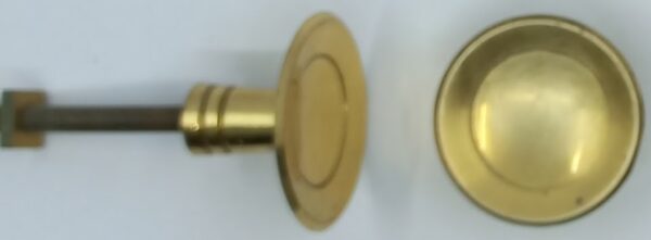 Bouton laiton 14.172  vers 1950, poli, diamètre 29 - 38 - 42mm, avec T/F M4x35 fixe.