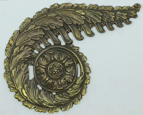 Motif, bronze 30.531.1  Empire, patiné, dim. 120x85mm, G+D, prix de la paire.