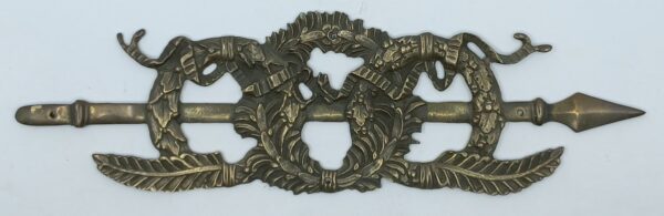 Motif, bronze 30.556.1  Empire, patiné, dim. 250x75mm. H
