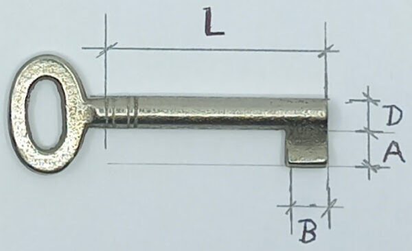 12.606 Clé à ajuster, percée, nickelée, anneau plat, dimensions: fût=Diamètre x Longueur, paneton = AxB.