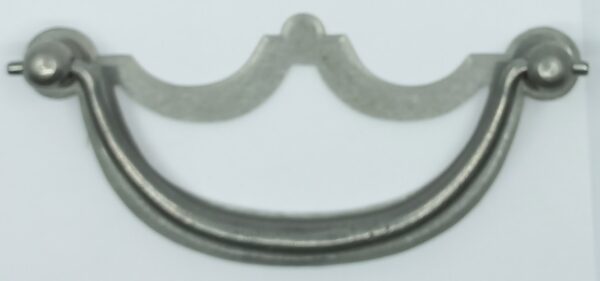 Poignée fer 26.127.1 brossé, E/A de 115mm, avec platine 132x60mm, pour vis M4.