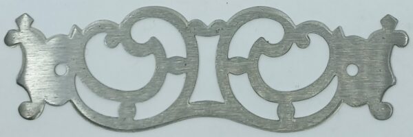 Platine fer 18.548.1  brossé, dim. 160x50mm, percements 2 trous, E/A 115mm.