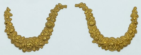 Motif, bronze, 30.461.1 Louis XVI, embouti, poli, 70x55mm, D+G, prix par paire.