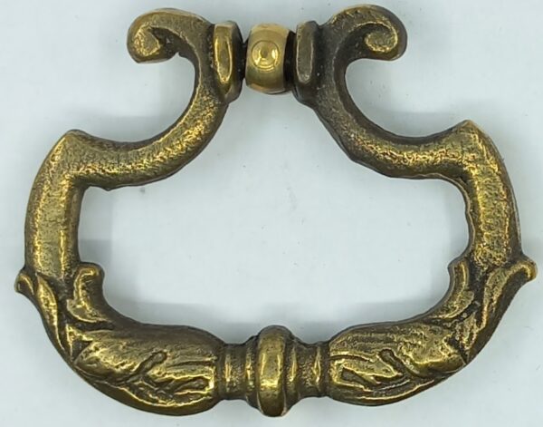 Poignée laiton 24.480.1  bronze Henry 2, patiné, dim. 67x50 H. 1 attache.