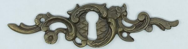 Entrée laiton 20.432.1 bronze patiné,  23x85mm, pour tiroir, Louis XV.