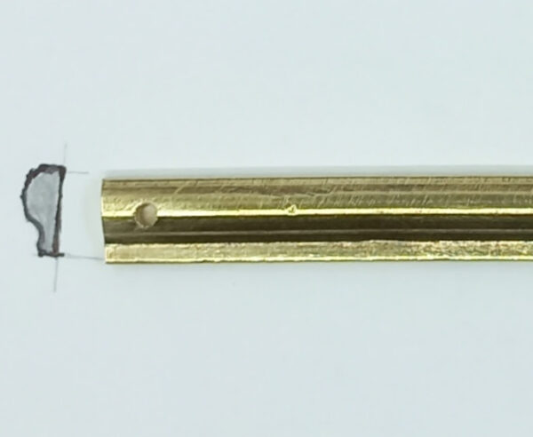 Moulure bronze 30.120.1  Doucine 9x4mm, massif, brut, prix par cm'.
