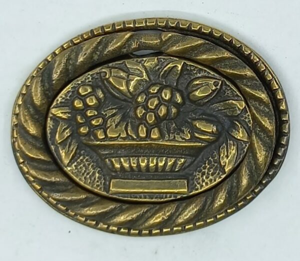 Poignée laiton 24.738.1   bronze Ls XVI, patiné,  dim. 55x45mm.