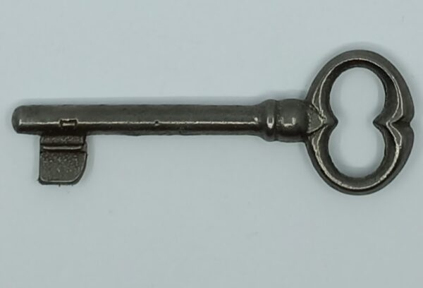 Clé fer 12.561.16 pour serrures 10.201 - 220 - 225, fonte polie,  fut de 45/6mm.
