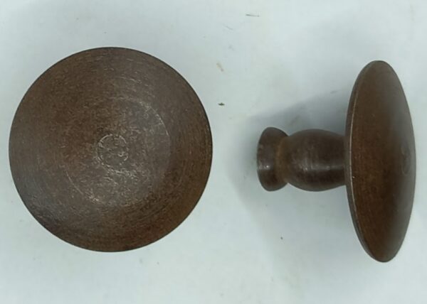 Bouton fer 16.202 vieilli, diam.25x20 H ou 30x22 H.