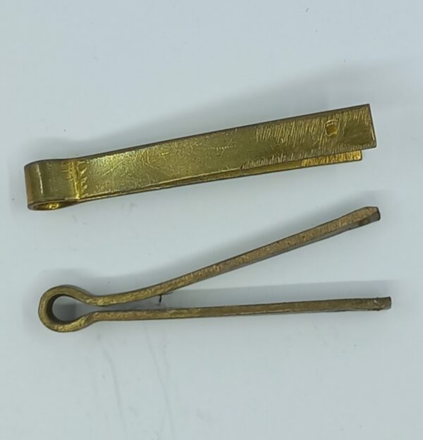 Attache laiton 18.949  filet de 3-4-5-6 mm.