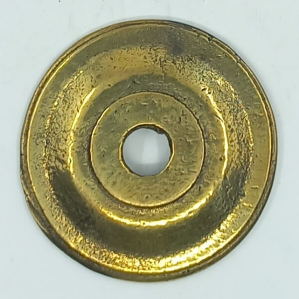 Rosace bronze 18.355.1 rustique patiné, diam. 40mm, trou diam.7mm.