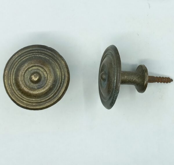 Bouton laiton 14.169.1 Rustique, Mouluré, patiné, diam. 34 x 25mm H.