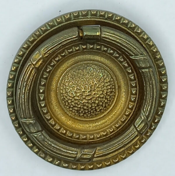 Poignée laiton 24.740.1   bronze Ls XVI, patiné,  diam. 57mm, à lacet.