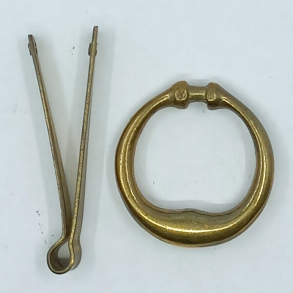 Poignée laiton 24.131.1 tombant rustique, diam. 33mm, poli, à lacet.
