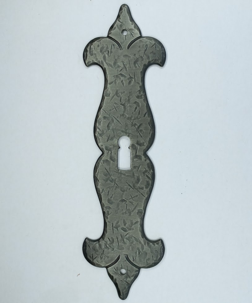 Entrée fer 22.262 forgé et patiné, h= 205x60mm, Vertical ou tiroir.