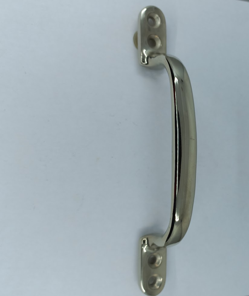 Poignée 26.903.1 laiton chromé, dim. 160x11mm, hauteur 40mm.