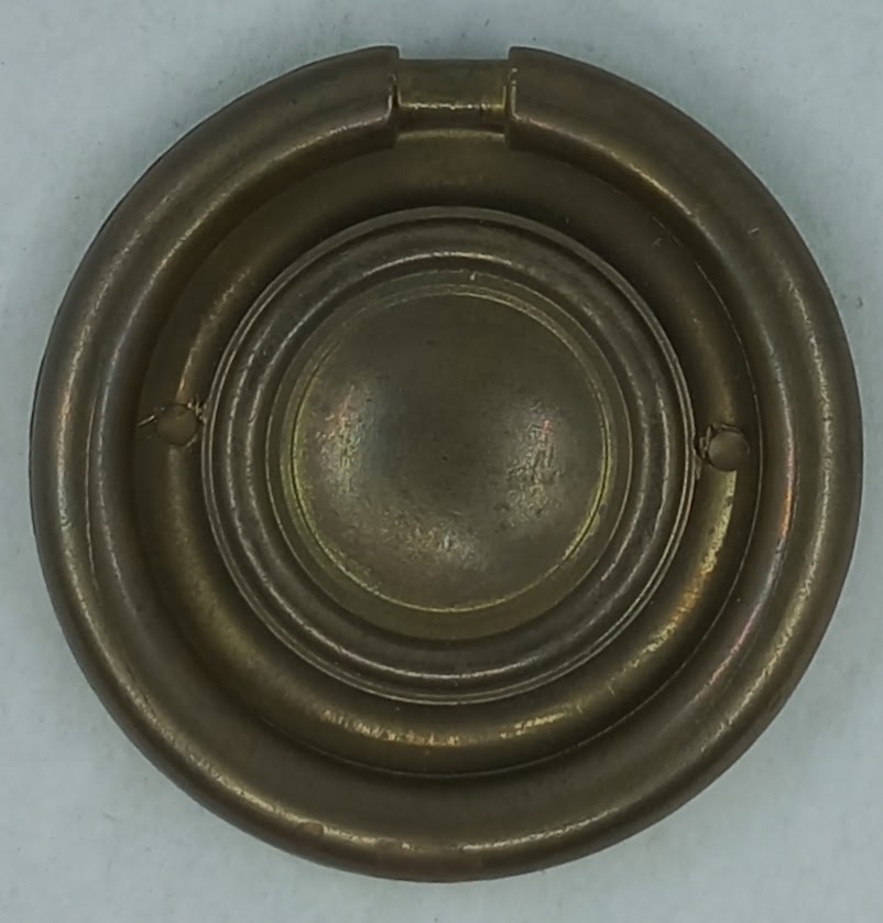 Poignée laiton 24.139 tombante, patinée, à lacet, diam. 40 - 45 - 53mm.